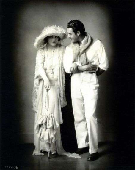 John Gilbert and Laurette Taylor