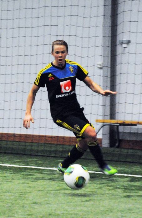 Jessica Samuelsson (footballer)