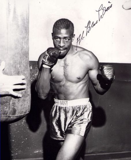 Alvin Lewis (boxer)