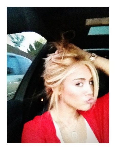 Miley Cyrus New Blonde Hair Famousfix Com Post