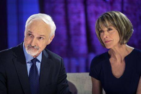 Wendie Malick and Michael Gross