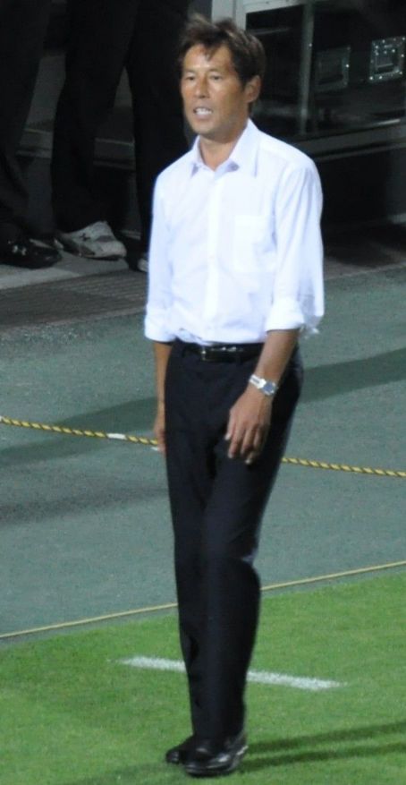 Akira Nishino (footballer)