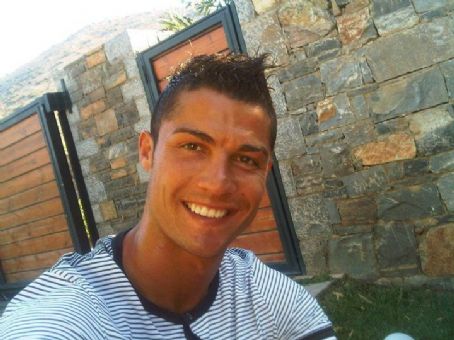 Cristiano Ronaldo - Crisitiano Ronaldo Vacation Pictures. « - crf08cf2xgb6rc0g