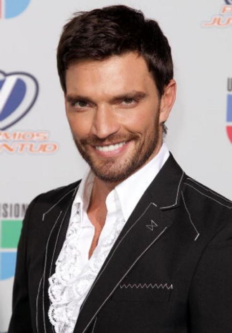 Julián Gil