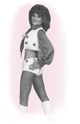Dianna Hart - FamousFix