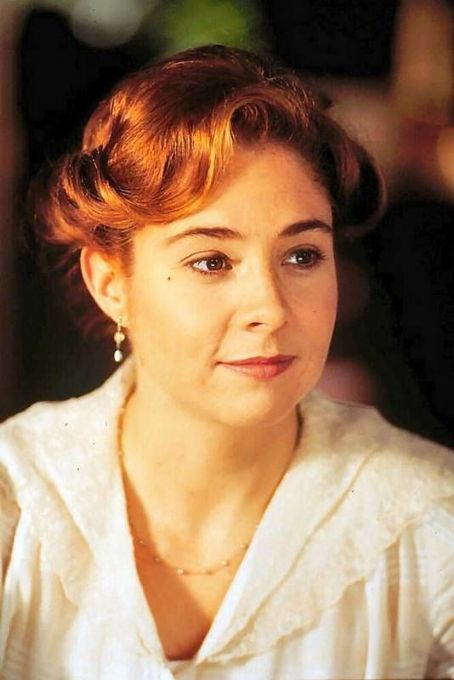 Megan Follows Pics - Megan Follows Photo Gallery - 2019 - Magazine