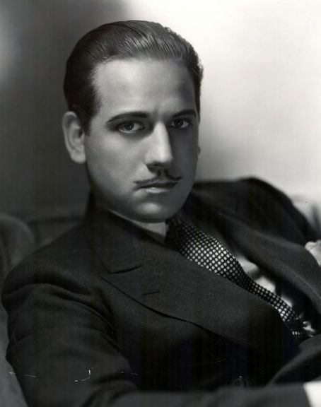 Melvyn Douglas. « - k160yyjmu8xsmj80