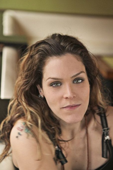 Beth Hart Pics - Beth Hart Photo Gallery - 2019 - Magazine Pictorials ...