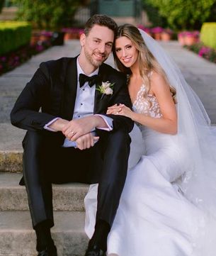 Pau Gasol and Cat McDonnell (I) - Marriage