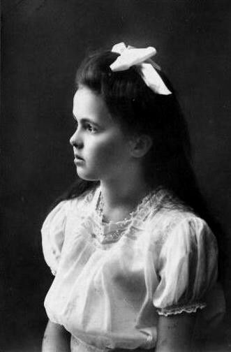 Princess Helena of Waldeck and Pyrmont (1899–1948)