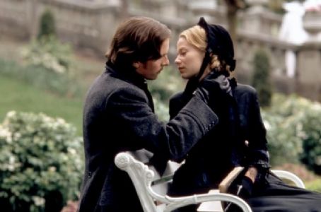 Samantha Mathis and Christian Bale