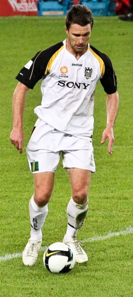 Tim Brown (footballer)