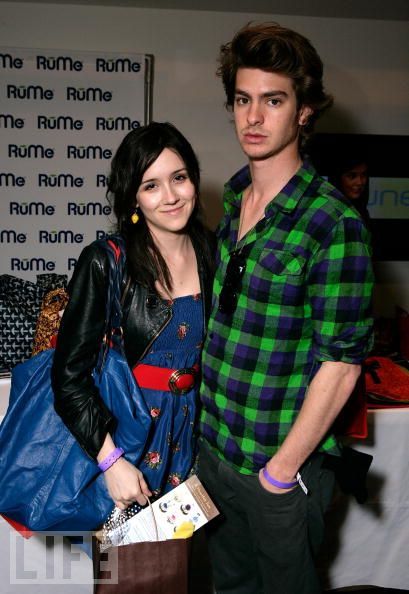 Shannon Woodward and Andrew Garfield