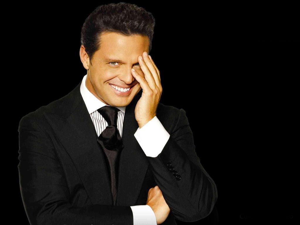 Who is Luis Miguel dating? Luis Miguel girlfriend, wife