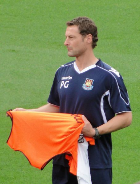 Paul Groves (footballer)