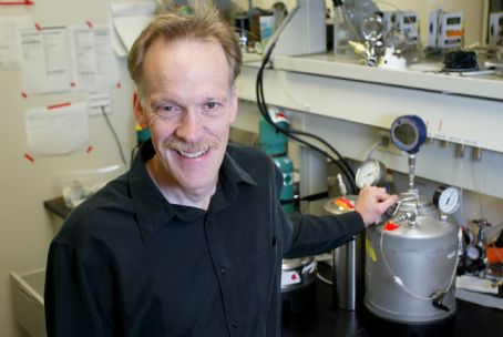 Mark Roth (scientist)