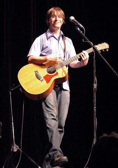 Justin Roberts (musician)