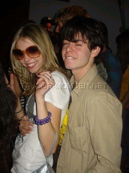 Skandar Keynes and Taylor Momsen