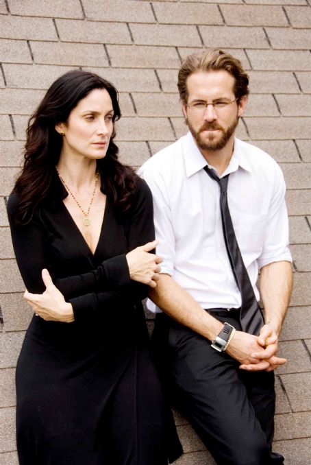 Ryan Reynolds and Carrie-Anne Moss