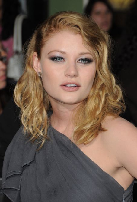 Emilie De Ravin - 'The Twilight Saga: New Moon' premiere held at the ...