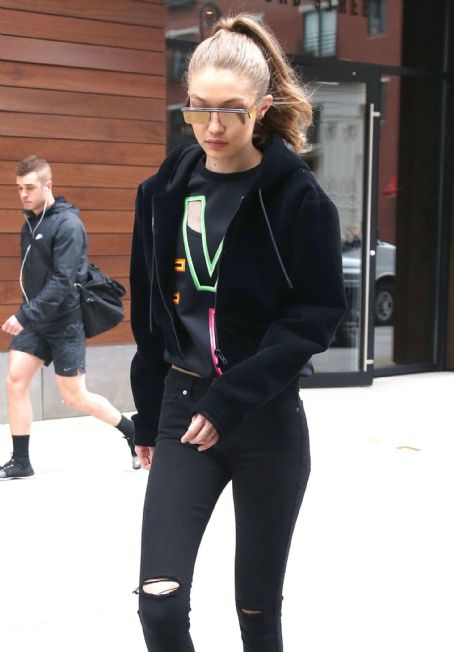 Gigi Hadid Leaving Her Apartment In NY - FamousFix