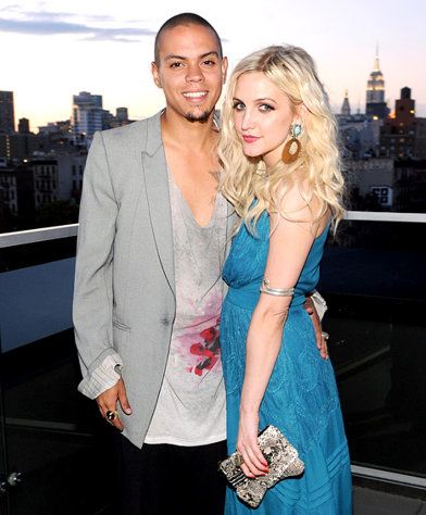 Ashlee Simpson, Evan Ross Go Public, Attend First Event as Couple