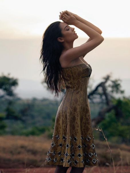 Shay Mitchell - Modeliste Magazine Pictorial [United States] (April 2017)