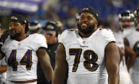 Michael Pierce (American football)