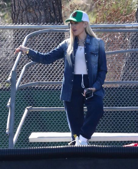Gwen Stefani – With ex husband Gavin Rossdale watch their son separately play football in LA