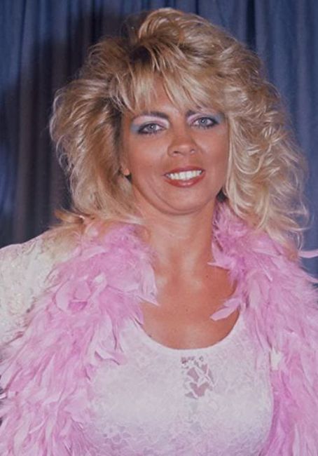 Candi Devine