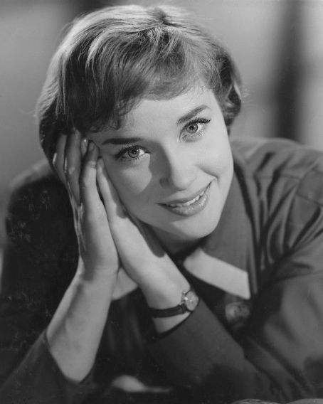 Sylvia Syms - FamousFix