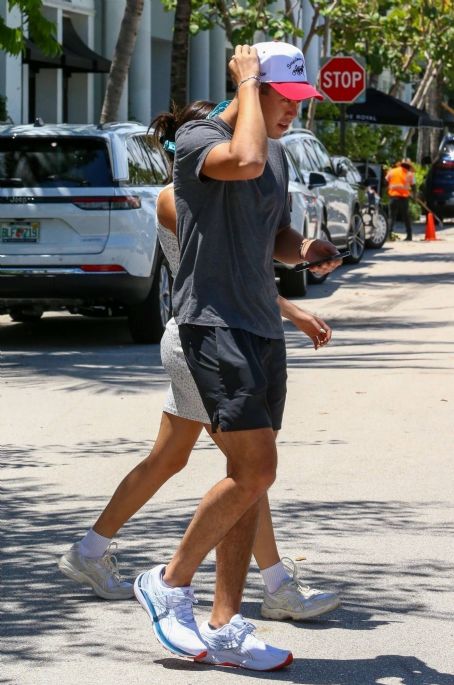Sistine Stallone – Shopping at Publix in Palm Beach | Sistine Rose