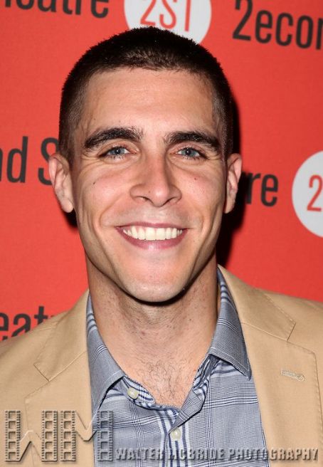 Who is Josh Segarra dating? Josh Segarra girlfriend, wife