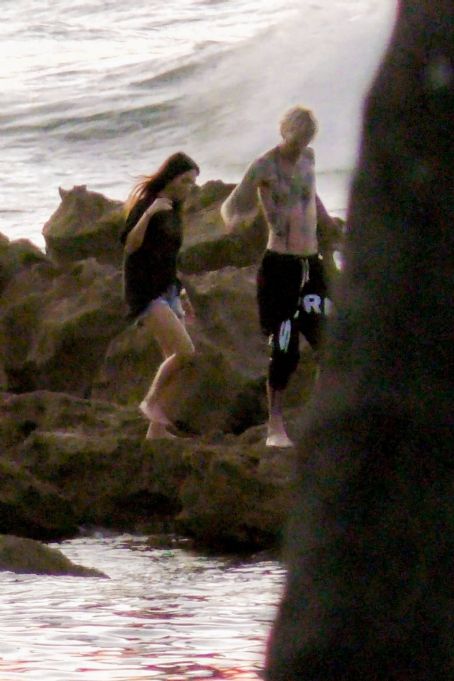 Megan Fox and Machine Gun Kelly – Spotted on the beach in San Juan – Puerto Rico