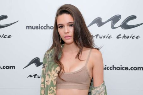 Bea Miller Visits Music Choice in New York FamousFix post