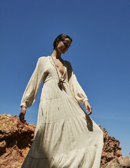 Blanca Padilla - Elle Magazine Pictorial [Spain] (June 2022) | Blanca