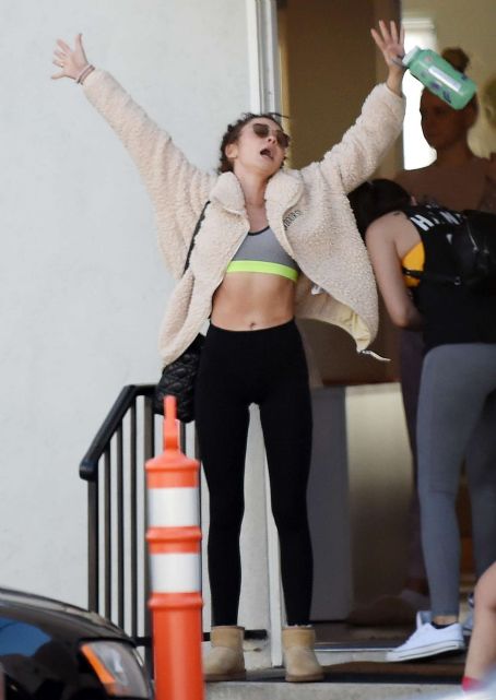 Sarah Hyland – Leaves Pilates class in Los Angeles | Sarah Hyland