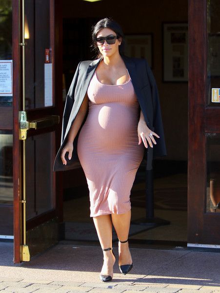 Kim Kardashian leaving a movie theatre