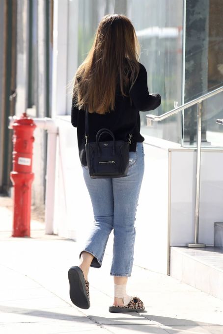 Sofia Vergara – Running errands in West Hollywood | Sofía Vergara