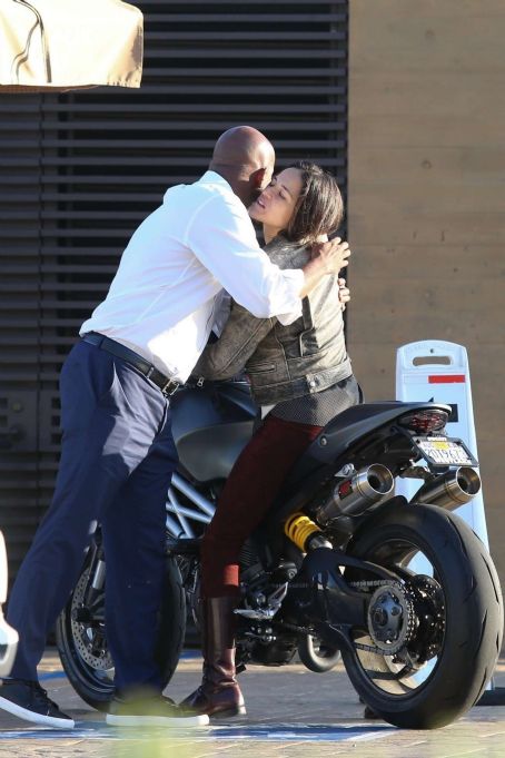 Michelle Rodriguez – Riding her motorcycle in Malibu