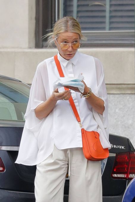 Gwyneth Paltrow – Out in New York City | Gwyneth Paltrow Picture