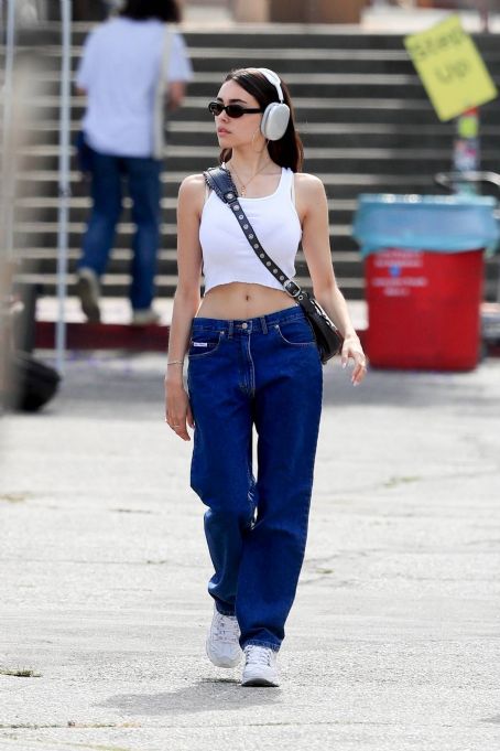 Madison Beer – Shopping in Los Angeles