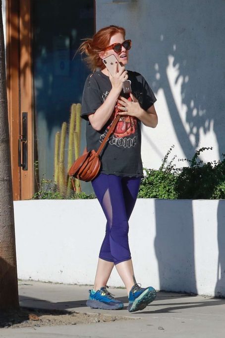 Isla Fisher in Black Leggings – Out in Beverly Hills - FamousFix.com post