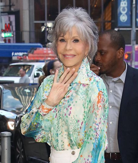 Jane Fonda – Arrives to ‘Good Morning America’ in New York