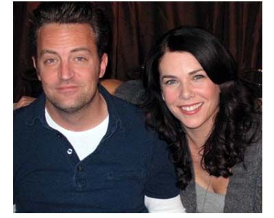 Matthew Perry And Lauren Graham Kiss