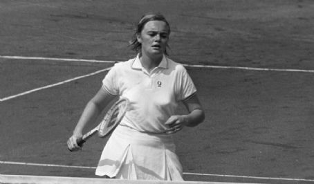 Ada Bakker