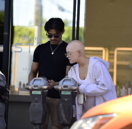 Emmy Combs – Heads to lunch in West Hollywood - FamousFix