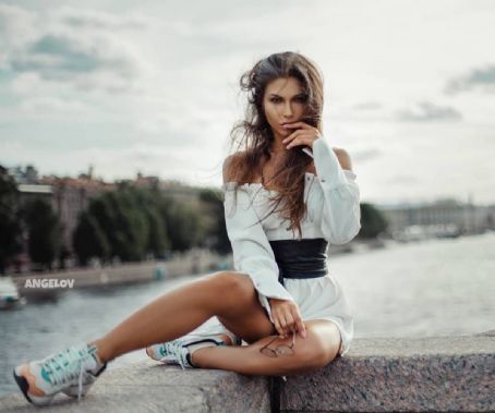 Daria Shy (d.a.r.i.a.s.h.y) – Instagram