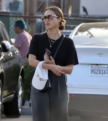 Jessica Alba – Seen while checking her phone in Los Angeles