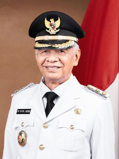 Dasril Panin Datuk Labuan Photos, News and Videos, Trivia and Quotes ...